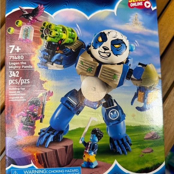 LEGO Logan the Mighty Panda Set - Blue, White, Green - Picture 1 of 2